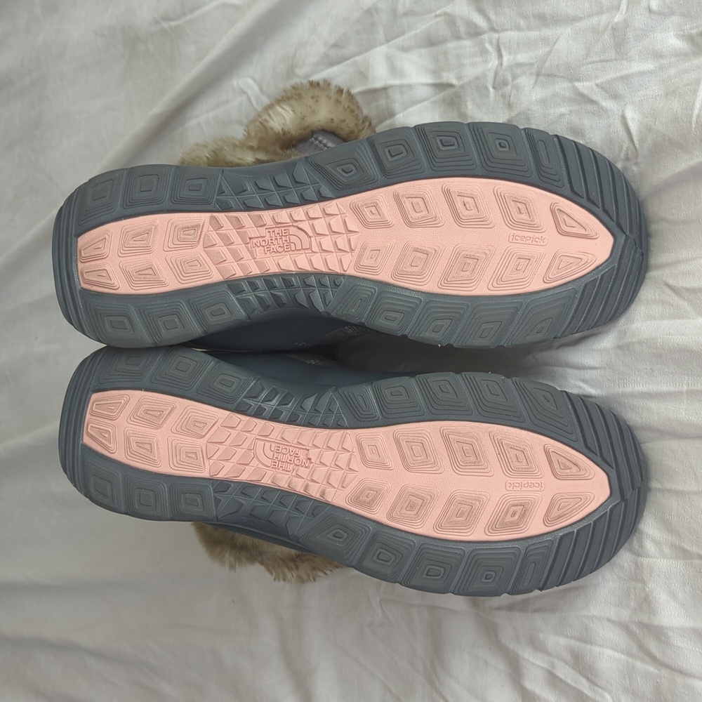 The North Face Women's Thermoball Microbaffle Bootie II - Picture 6 of 12